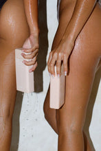 Load image into Gallery viewer, Vani-T Gloss Hair Growth Shampoo 370ML